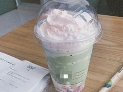 樱花抹茶胶原酸奶冻-瑞幸咖啡(7号国际商业中心店)