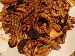 -泉畔人家·老济南经典鲁菜(大明湖店)