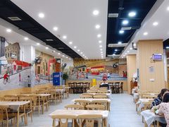 用餐区-江城燕子大排档(江汉路步行街店)