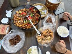 -富正毅三下锅·湘西韵味(天门山索道店)
