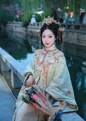 -梦回汉唐汉服旗袍体验馆(拙政园店)