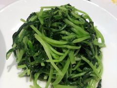 -皇冠明珠鱼翅楼(水上公园店)
