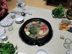 -九寨沟特色牦牛肉汤锅