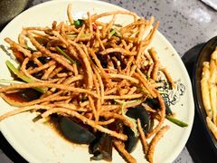 皮蛋拌馓子-一棠龙虾•王牌虾球(楚河汉街店)