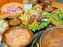 -阿山卓·野生菌火锅·纳西火塘烤肉