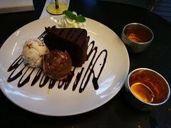 -莓园冰淇淋店