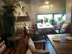 -HIGH FIVE哈福手工汉堡(桂林路店)