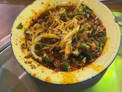 -拈签一笑黄牛肉辣卤串串