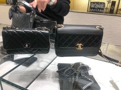 -CHANEL(恒隆广场店)