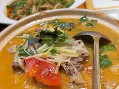 -老滇山寨•云南特色菜•地方菜•民族风情歌舞表演(金碧店)