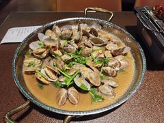 -曼听小寨海鲜烧烤·大连辣炒大王(盖州街店)