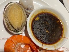 -广州万富希尔顿酒店·感趣自助餐厅·金秋蟹宴生蚝海鲜刺身