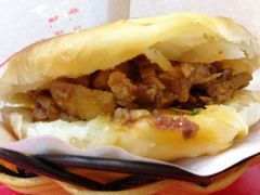 驴肉火烧-大耳公曹氏驴肉包子铺(三八店)