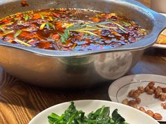 -乡土特色.冷锅鱼.牦牛肉汤锅