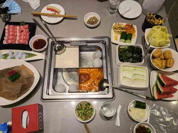海底捞火锅(和谐广场店)-"和谐的海底捞头一次来,说实话还是挺让人失.