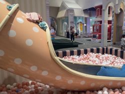 -奈尔宝·儿童乐园·亲子餐厅(华采天地店)