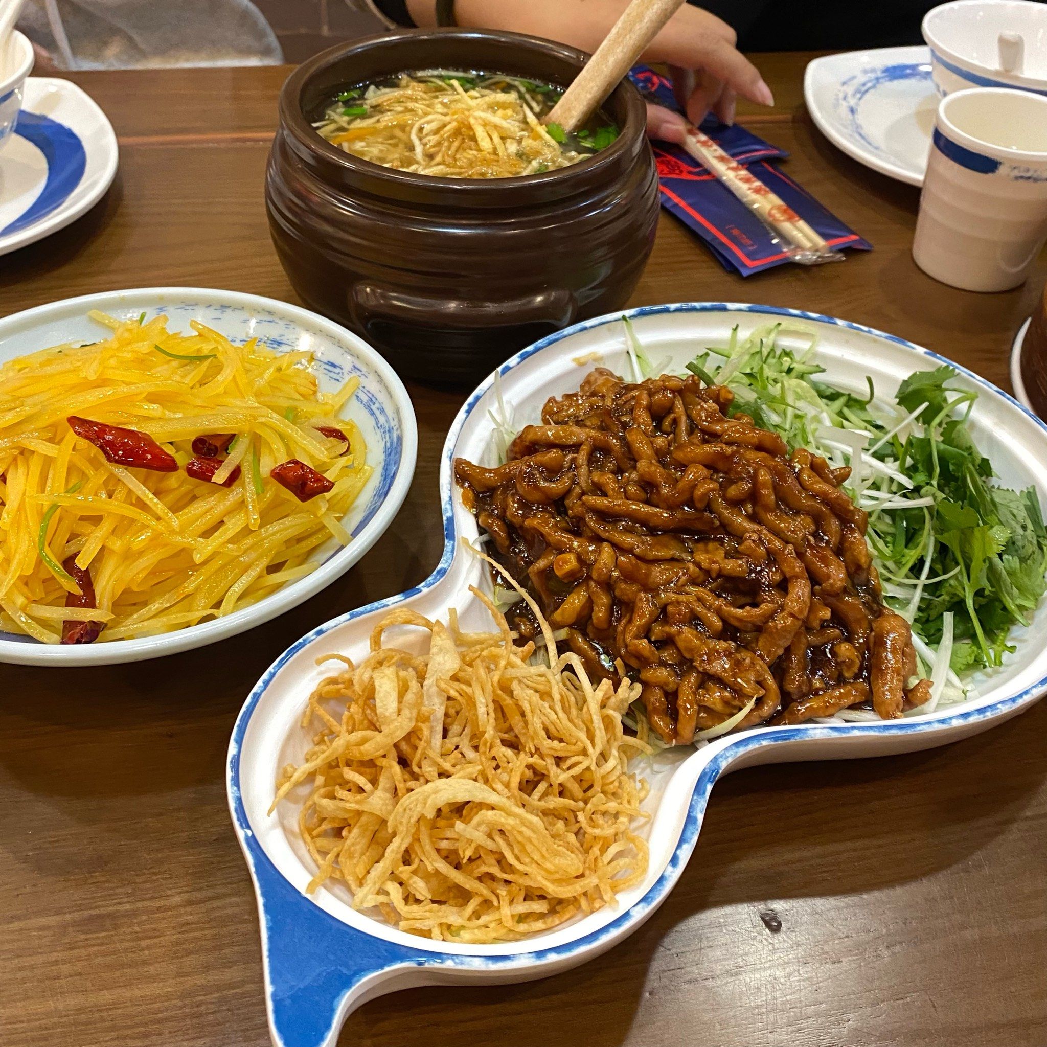 卷饼香味难以抗拒哦:满园春饼