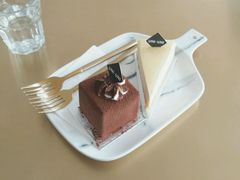 -UNI UNI(环亚凯瑟琳店)