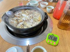 -东巴谷野生菌火锅餐厅