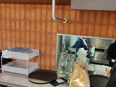 -必胜客(上海华谊新所店)