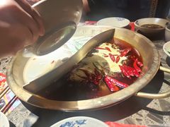 红白鸳鸯锅-小龙坎火锅(东汇城店)