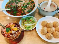 -贵凤凰贵州米粉(五道口店)