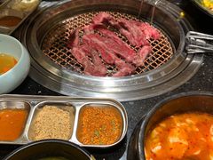 -韩烧牛中牛·甄选黑牛烤肉(黑金店)