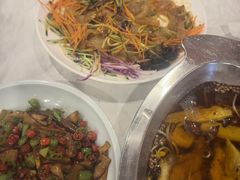 -鑫巴蜀小镇 · 水煮鱼专研店(玉桥店)