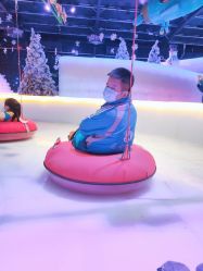 -圣名游乐城冰雪大世界