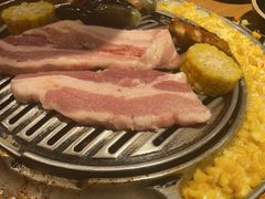 -青瓦炭韩潮烤肉(花园道店)
