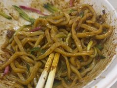 -黑八私房老北京炸酱面