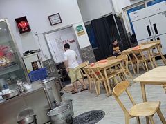 -雷祖芳老妈蹄花店