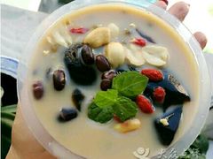 -八婆婆烧仙草(中山路店)