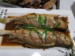 红烧黄花鱼-宾朋海鲜美食餐厅·特色美食(兴海路店)