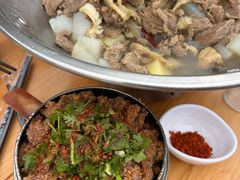 -大众跷脚牛肉馆·非遗传承单位(峨眉山店)