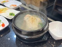 参鸡汤-青松馆韩国料理(香港中路佳世客店)