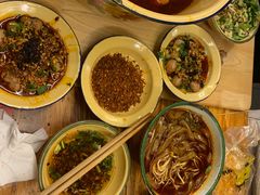 -拈签一笑黄牛肉辣卤串串