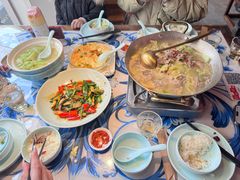 -川流不息·地道川菜·小龙虾(新松江路店)