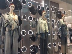 -ZARA(大上海时代广场店)
