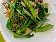猪油渣炒菜心-兴粤匯香港茶餐厅(宝山日月光店)