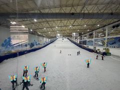 -乔波室内滑雪场