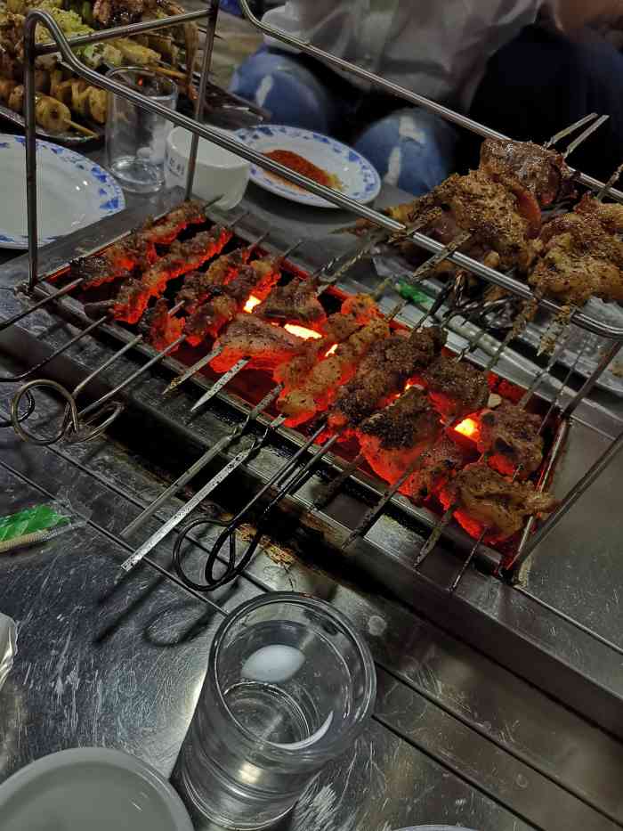 佬好人馕坑烧烤(北苑店)-"位置就在山东省淄博市桓台县东岳路宝龙小区