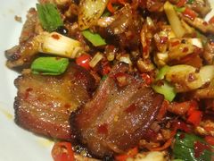 土萝卜干炒土腊肉-吃饭皇帝大土家民族菜(正大广场店)