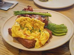 -Common Table · Brunch & Coffee