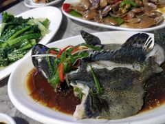 -四川小胡子海鲜(丁村万人海鲜广场店)