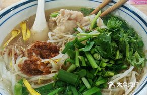 Pork Shank Noodle Soup