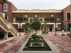 -王府井奥莱临潼小镇(临潼店)