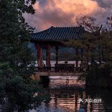如果来杭州只能住一家酒店，那么必定选她