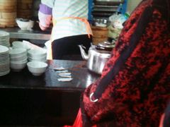 -老西白点心店