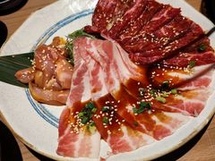 猪五花+鸡腿肉+牛肋-烧肉达人•炭火烧肉(新天地店)